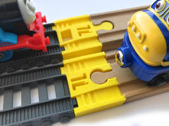 TrainLab TrackMaster (2014-current) to Wooden Railway Train Track Adapter (2pcs)