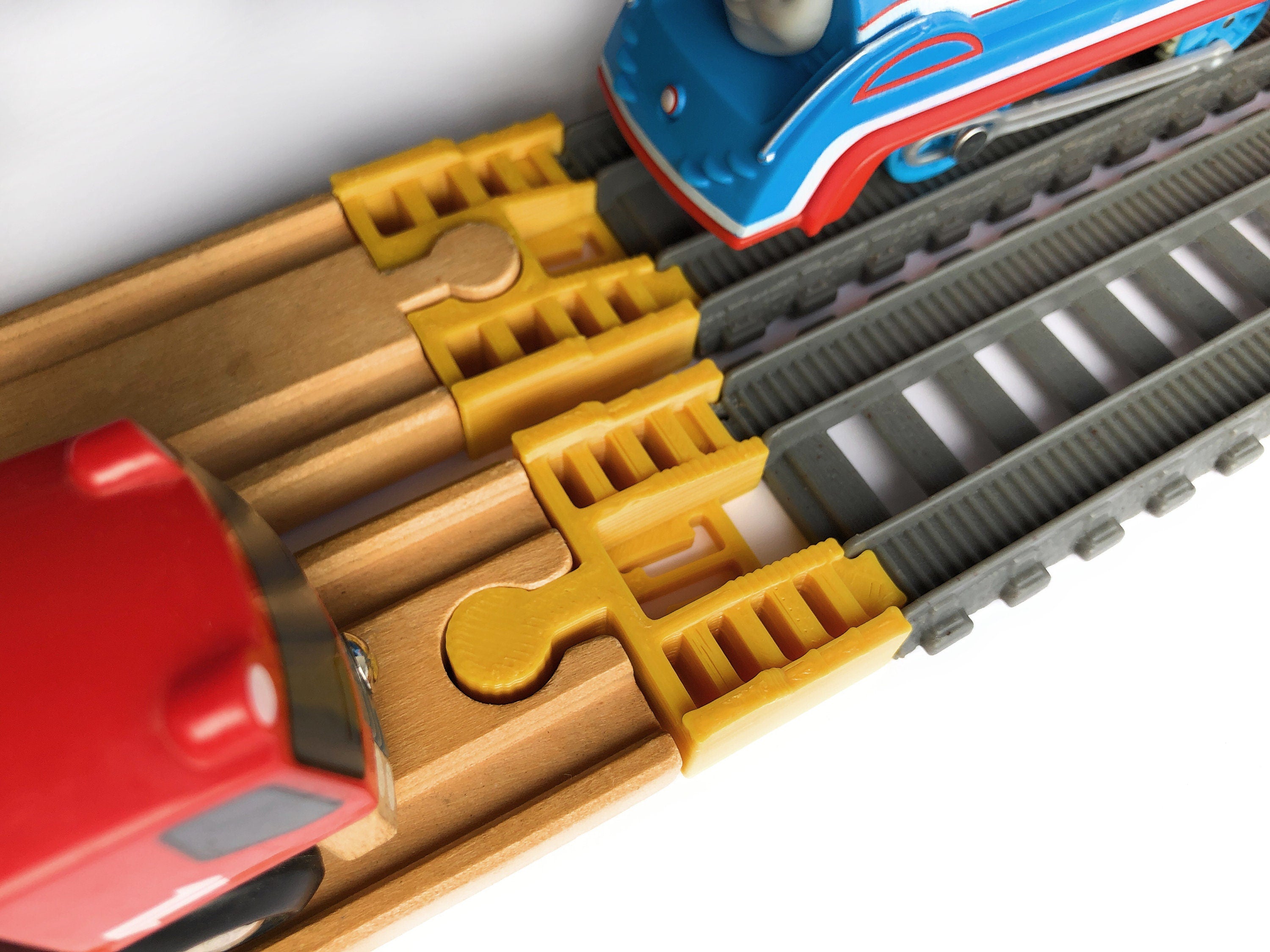 TrainLab TrackMaster (2014-current) to Wooden Railway Train Track Adapter (2pcs)
