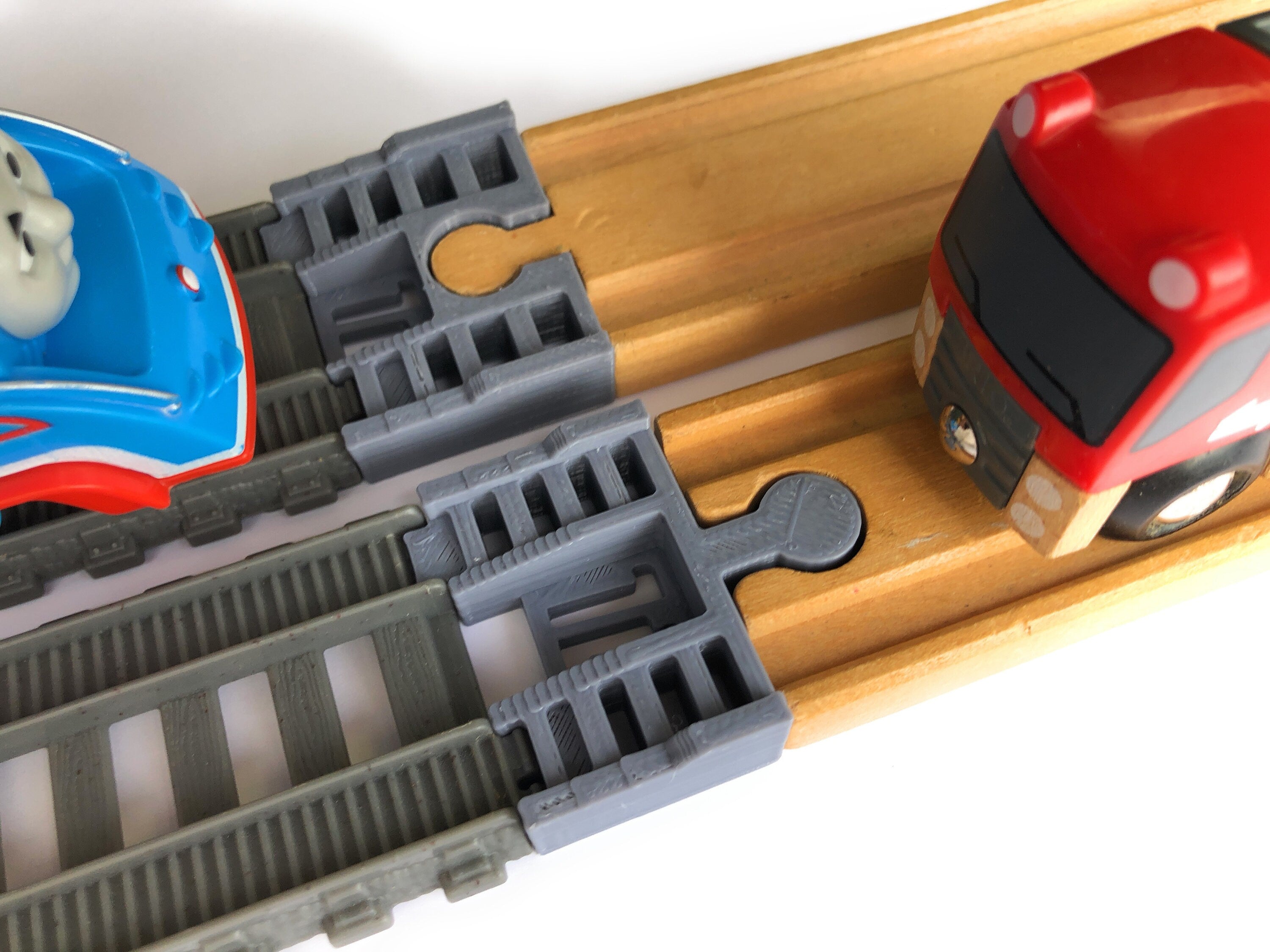 TrainLab TrackMaster (2014-current) to Wooden Railway Train Track Adapter (2pcs)