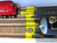 Trainlab adapters compatible with trackmaster (2009) to wooden railway tracks (2pc)