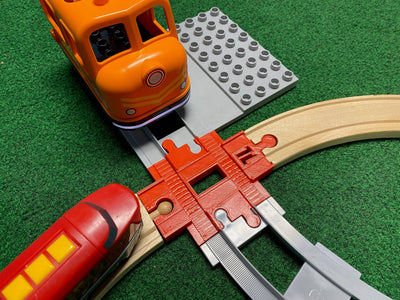 TrainLab connector for DUPLO and LEGO blocks to wooden railway — image 1 of 2