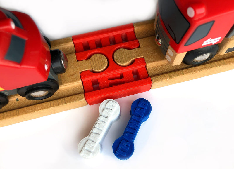 TrainLab female-to-female wooden railway connector with Dog Bones — image 2 of 7