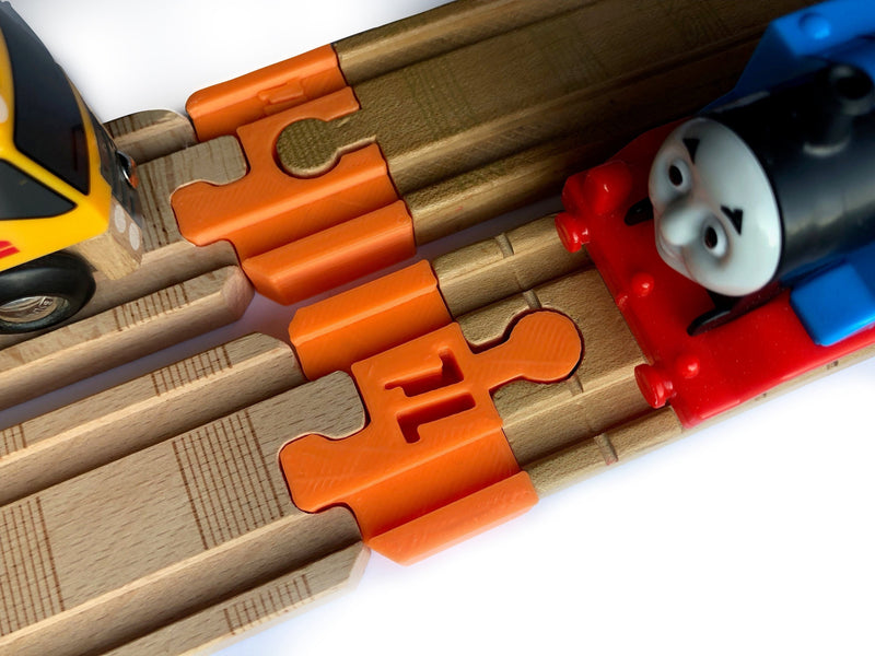 TrainLab Thomas Wood 2018 to wooden railway adapter pair — image 5 of 7