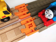 TrainLab Thomas Wood 2018 to Trackmaster (Brown 2009) Train Track Adapters (2pc)